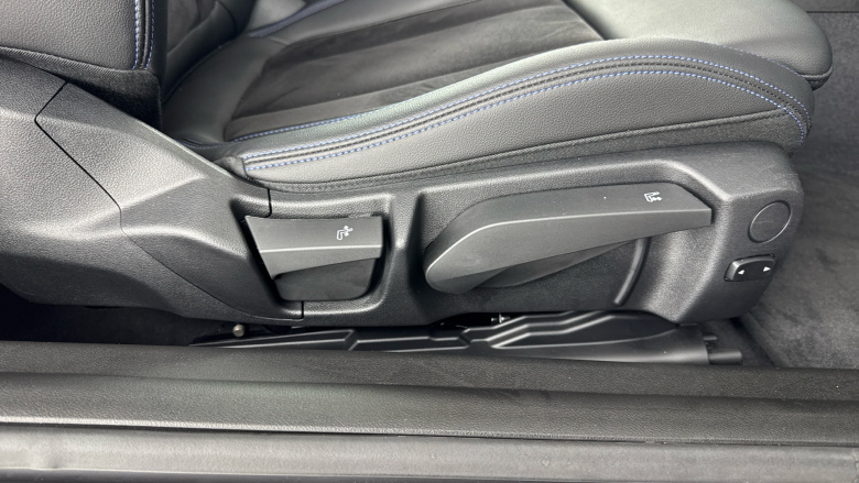 BMW 2 Series 220i M Sport 2dr Step Auto [Pro Pack] Petrol Coupe